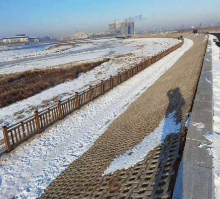 吉林省大禹水利水電建設(shè)有限公司伊通縣伊通河邊路燈護(hù)欄項(xiàng)目